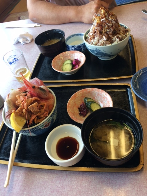 鯵丼と海鮮丼