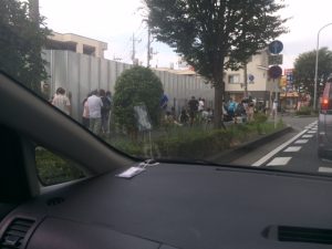 160813青空市に並んでいただいているお客様